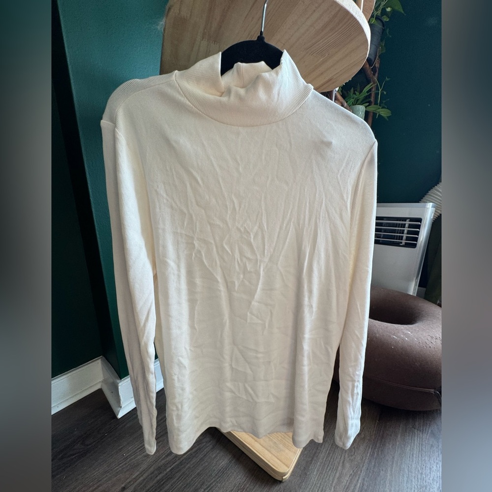 Ann Taylor LOFT cream turtleneck blouse, size large